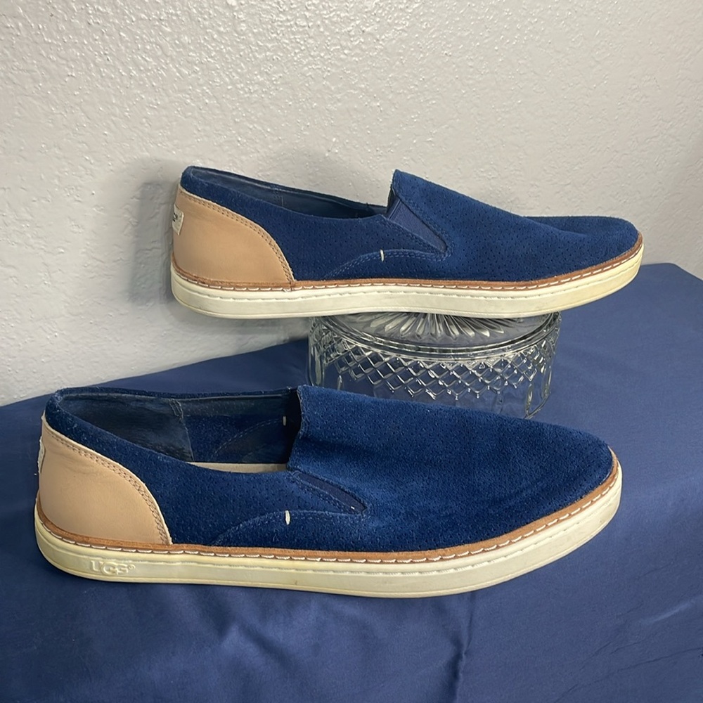 UGG Adley Perf Blue Suede Slip-on Shoe, size 9 - Picture 3 of 9
